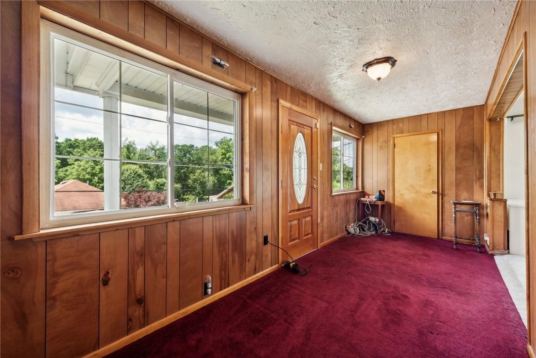 Isabella Rd, Connellsville, PA 15425