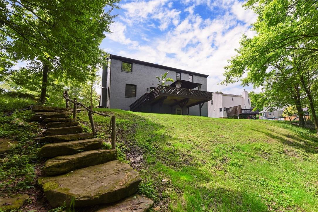 Franklin Rd, Seven Fields, PA 16046