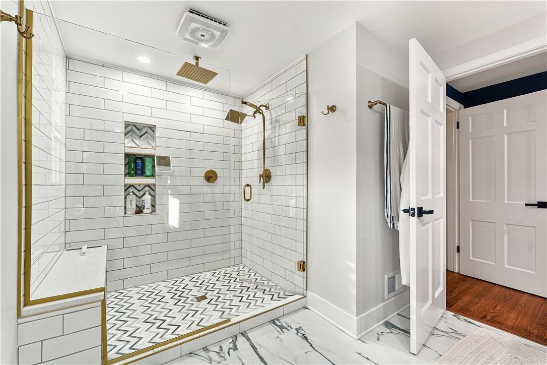 Pinetree Rd, Pittsburgh, PA 15243