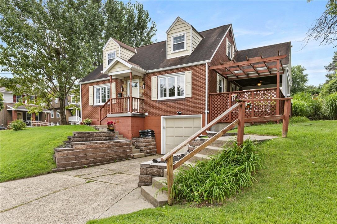Athalia Ave, Monessen, PA 15062