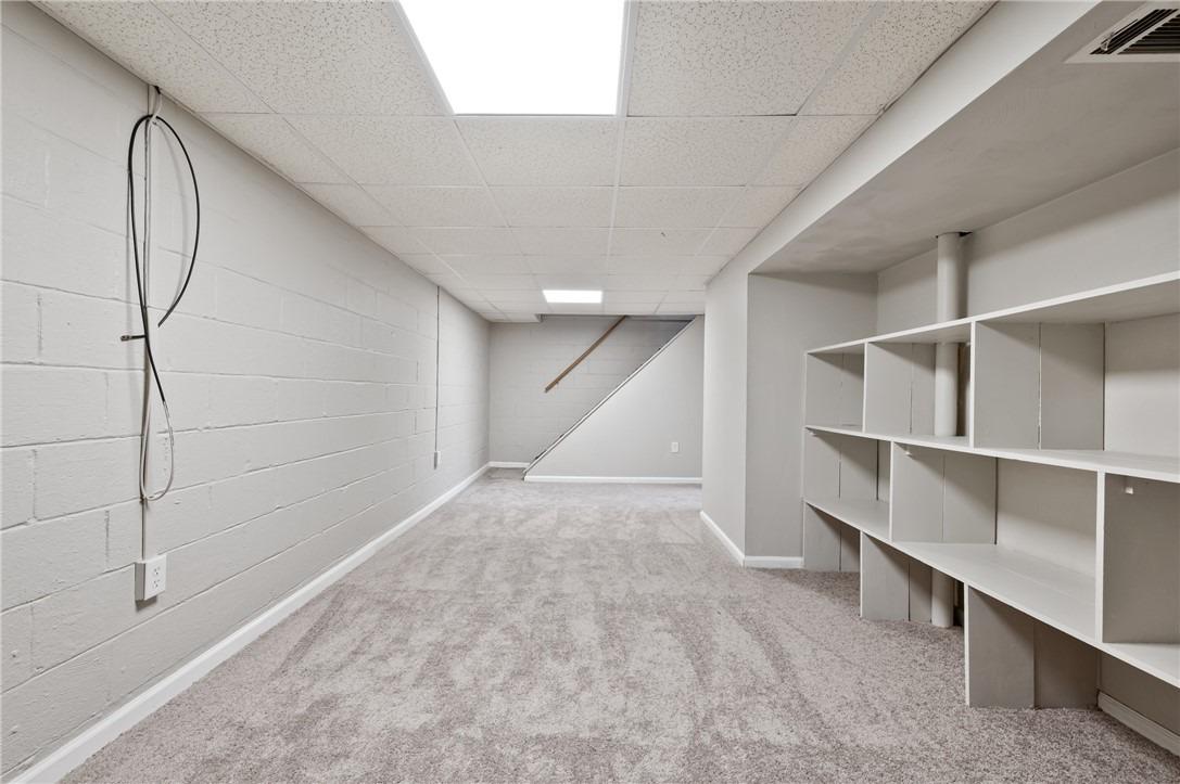 Earlwood Rd, Pittsburgh, PA 15235