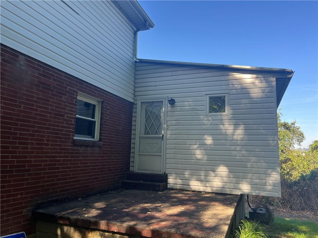Ontario St, Glassport, PA 15045