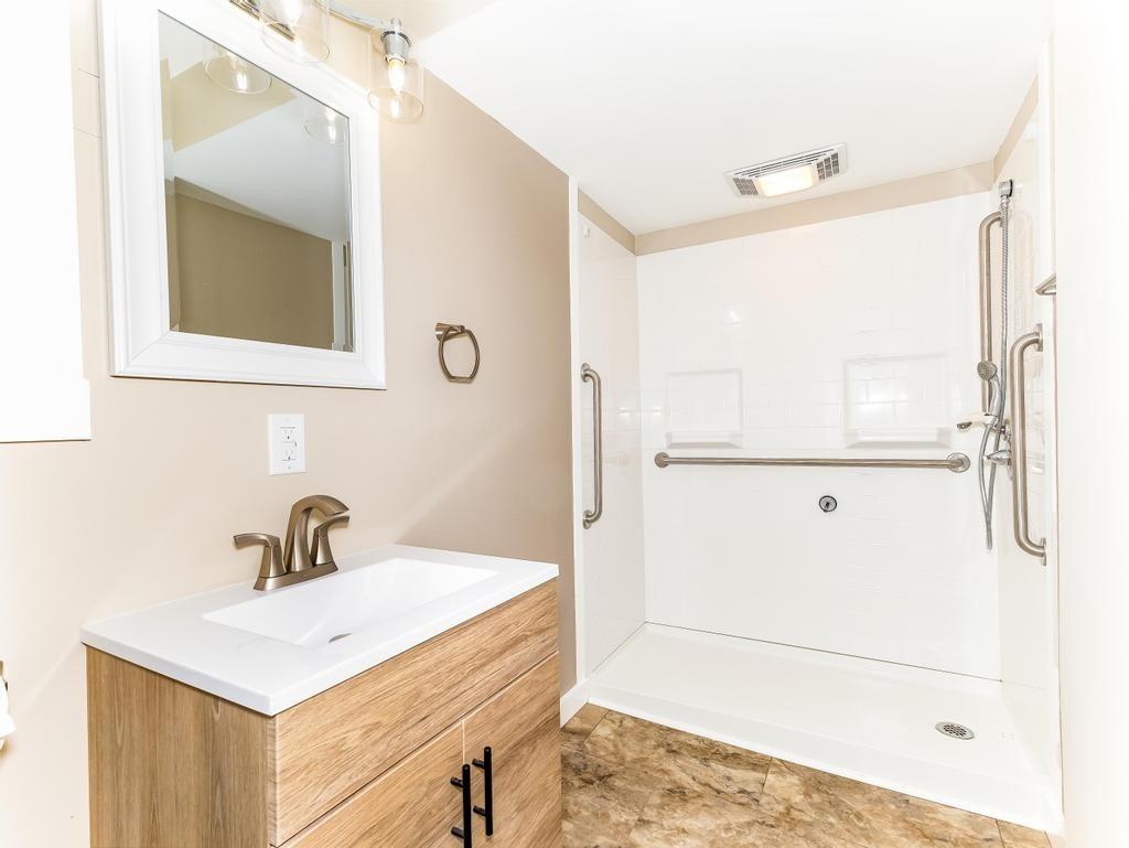4th Ave, Beaver Falls, PA 15010