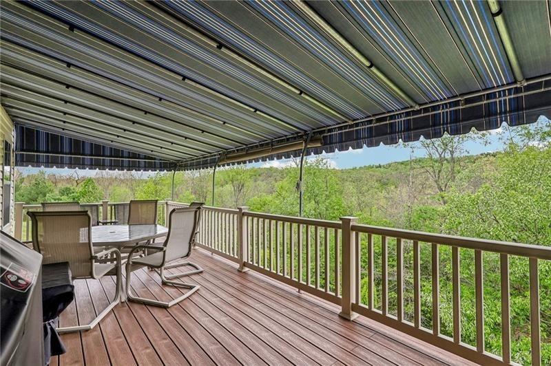 Jackson Dr, Clairton, PA 15025