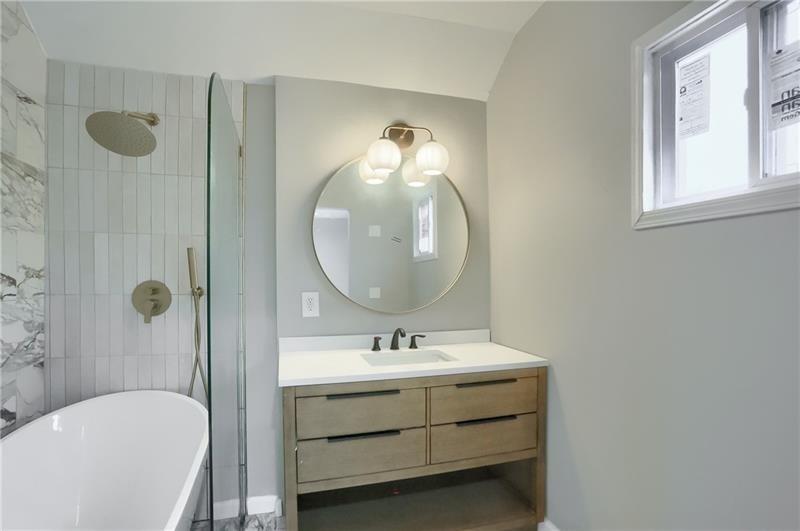 Maytide St, Pittsburgh, PA 15227
