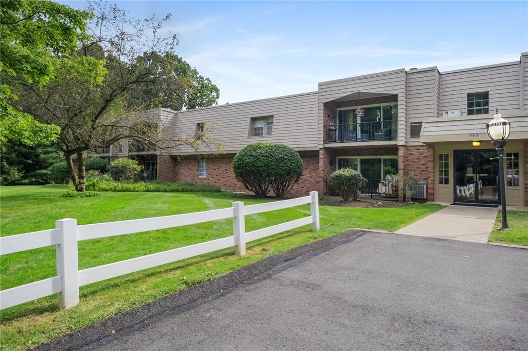 Calais Dr, Pittsburgh, PA 15237