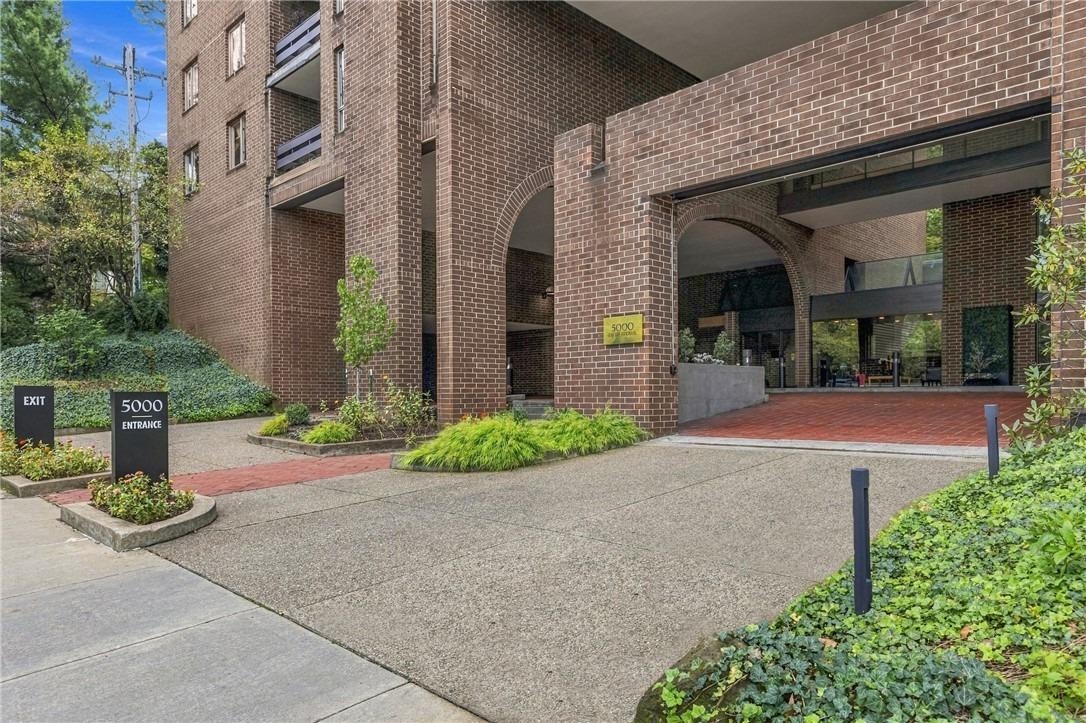 5th Ave, Pittsburgh, PA 15232
