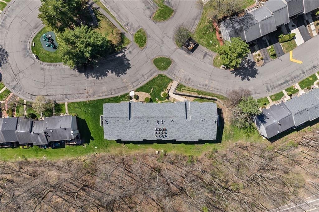 Ridge Point Cir, Bridgeville, PA 15017