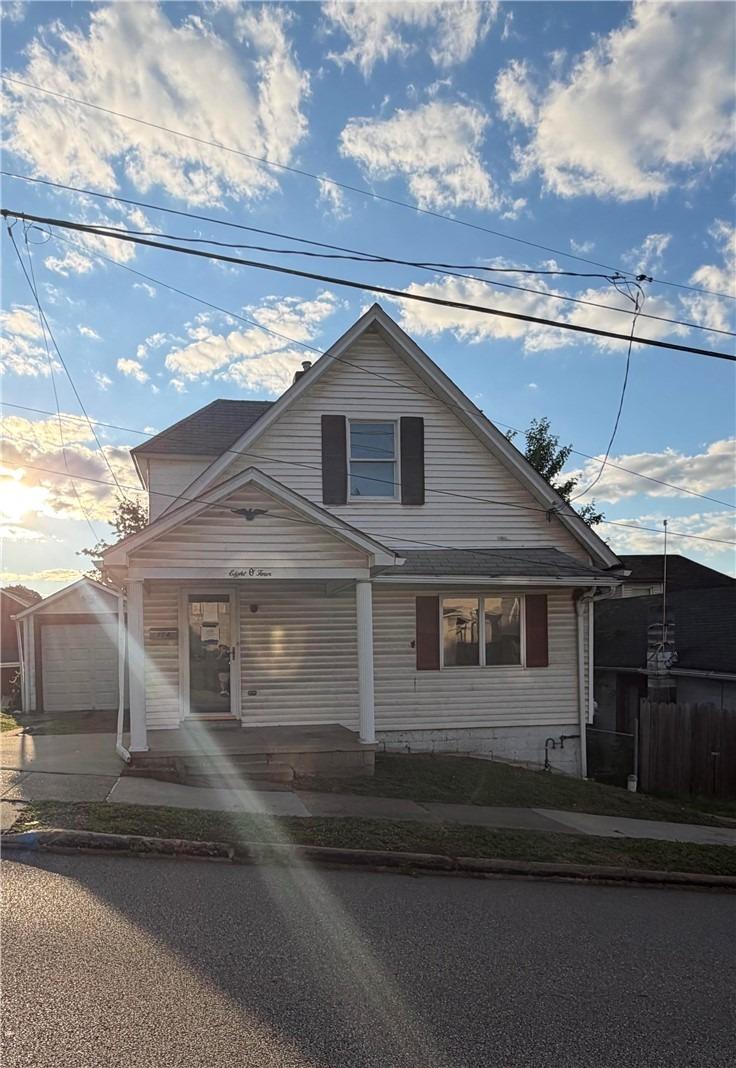Hancock Ave, Vandergrift, PA 15690
