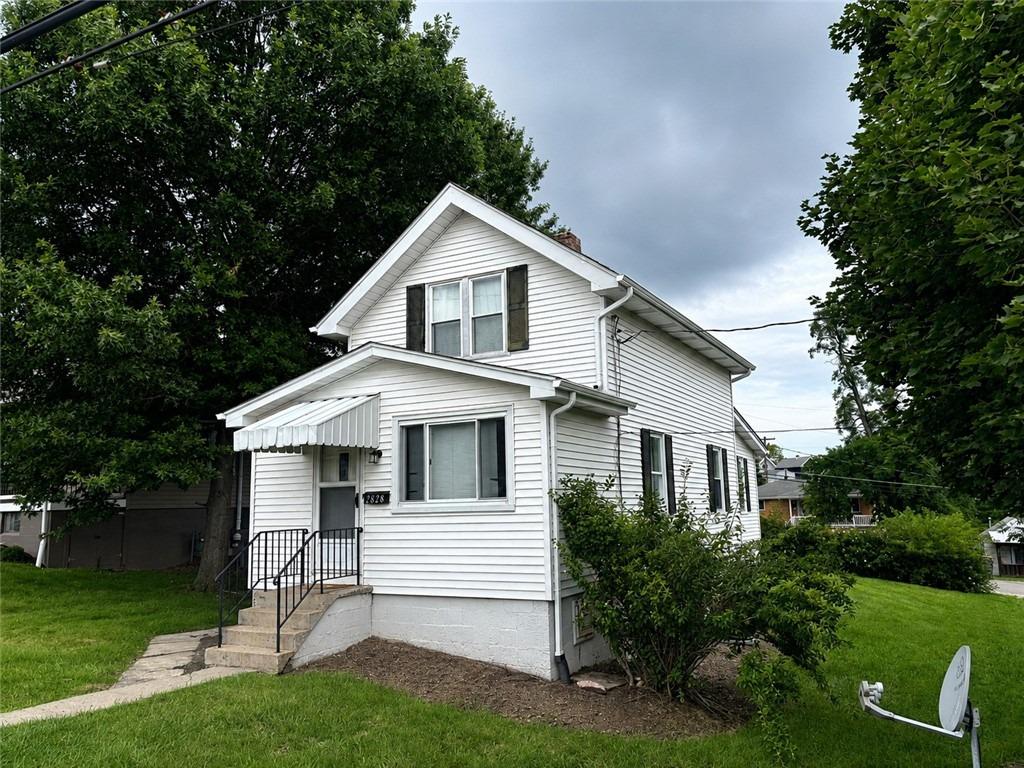 Oak St, Bethel Park, PA 15102