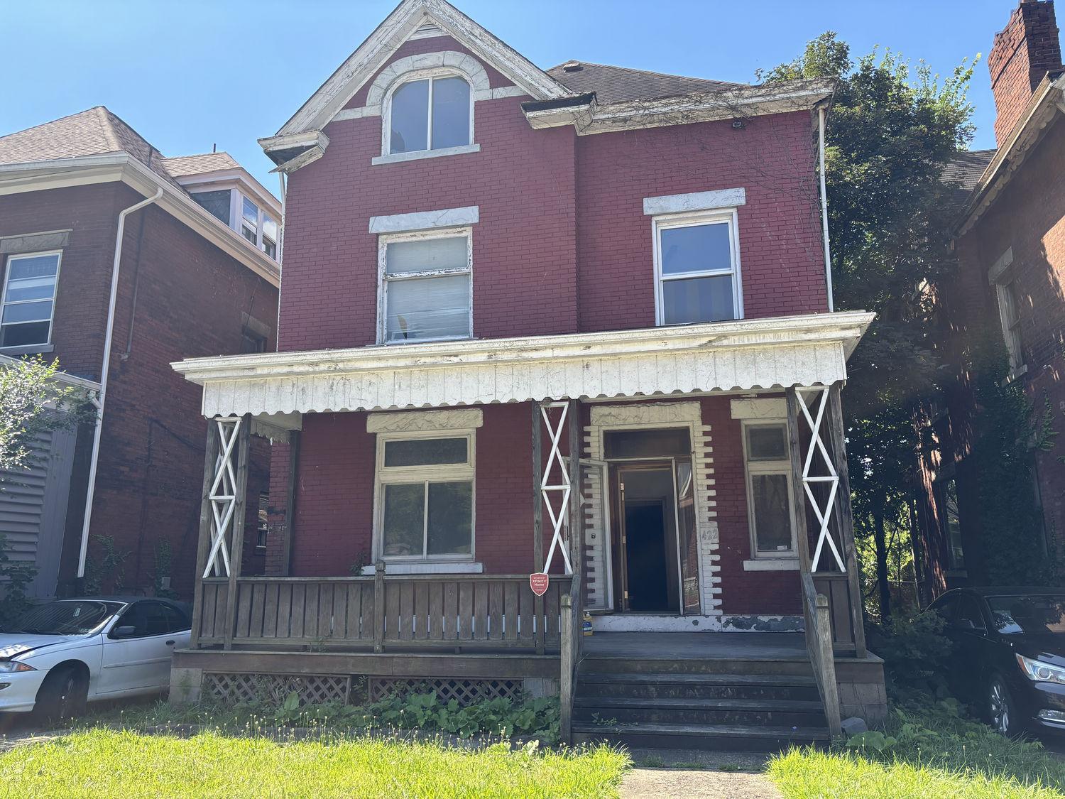 Charles St, Pittsburgh, PA 15210