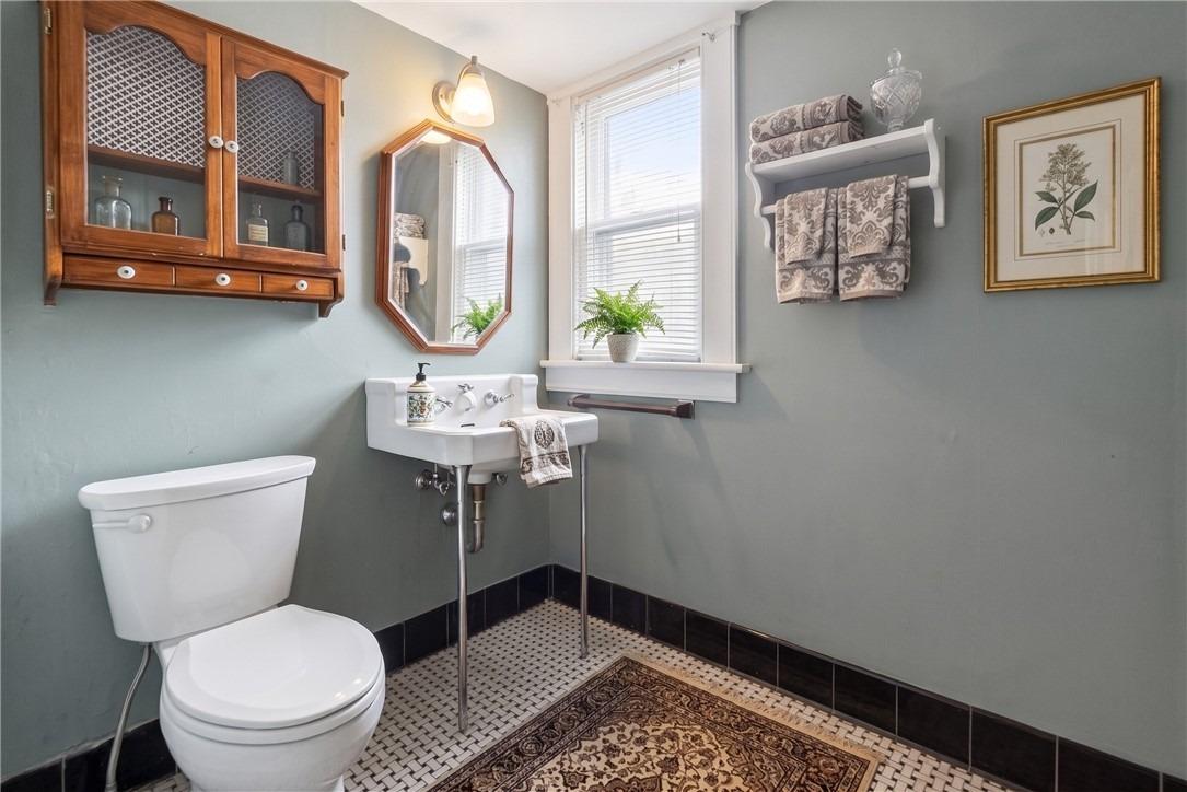 W 3rd St, Oil City, PA 16301