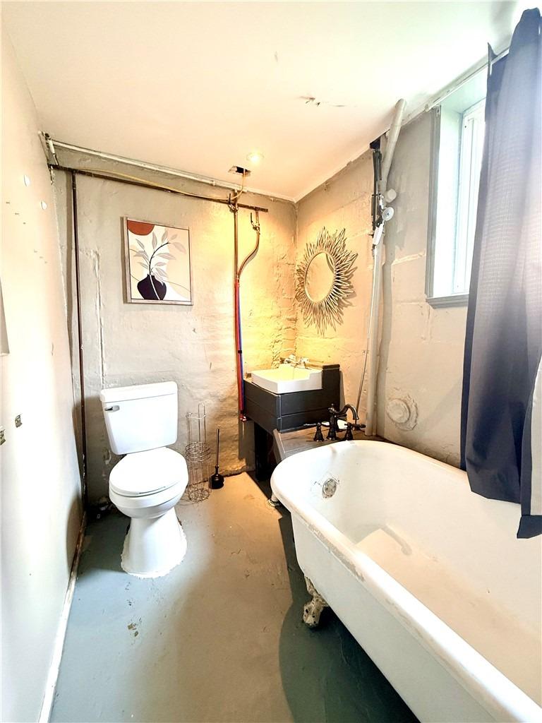 S Johnson Rd, Houston, PA 15342