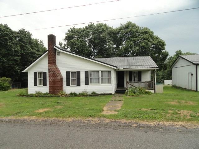 Angel Ave, Petrolia, PA 16050