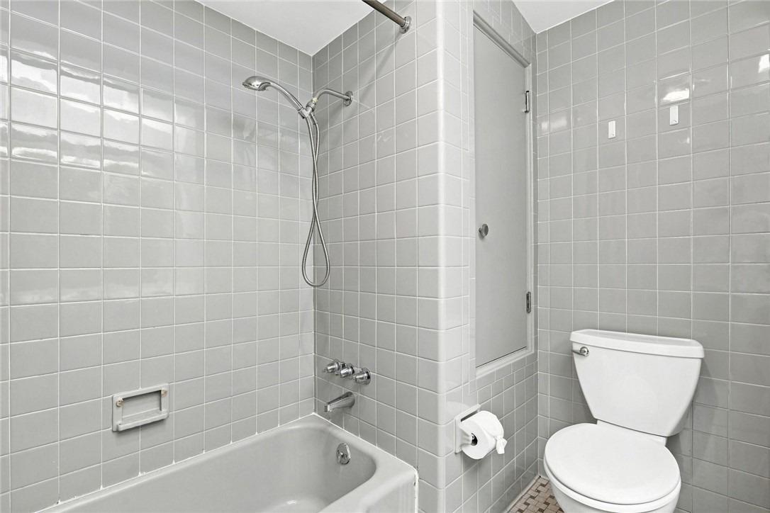 Tomahawk Dr, Pittsburgh, PA 15215