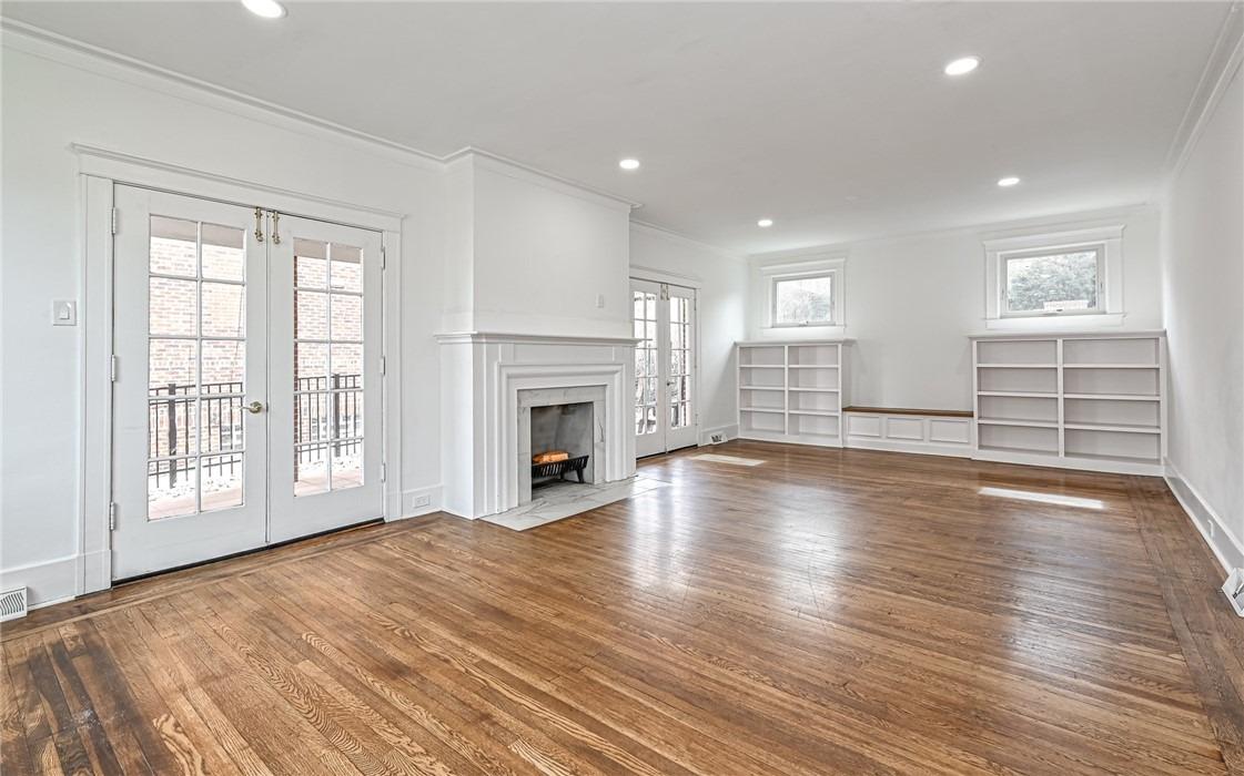Aylesboro Ave, Pittsburgh, PA 15217