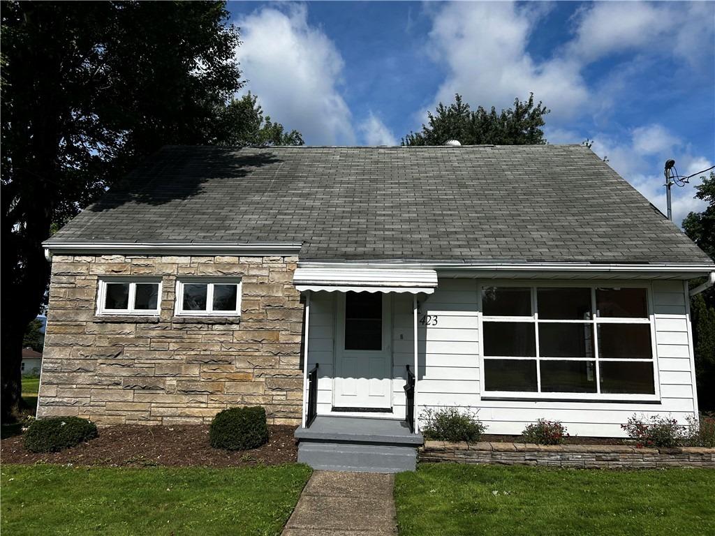 Flower Ave, Grove City, PA 16127