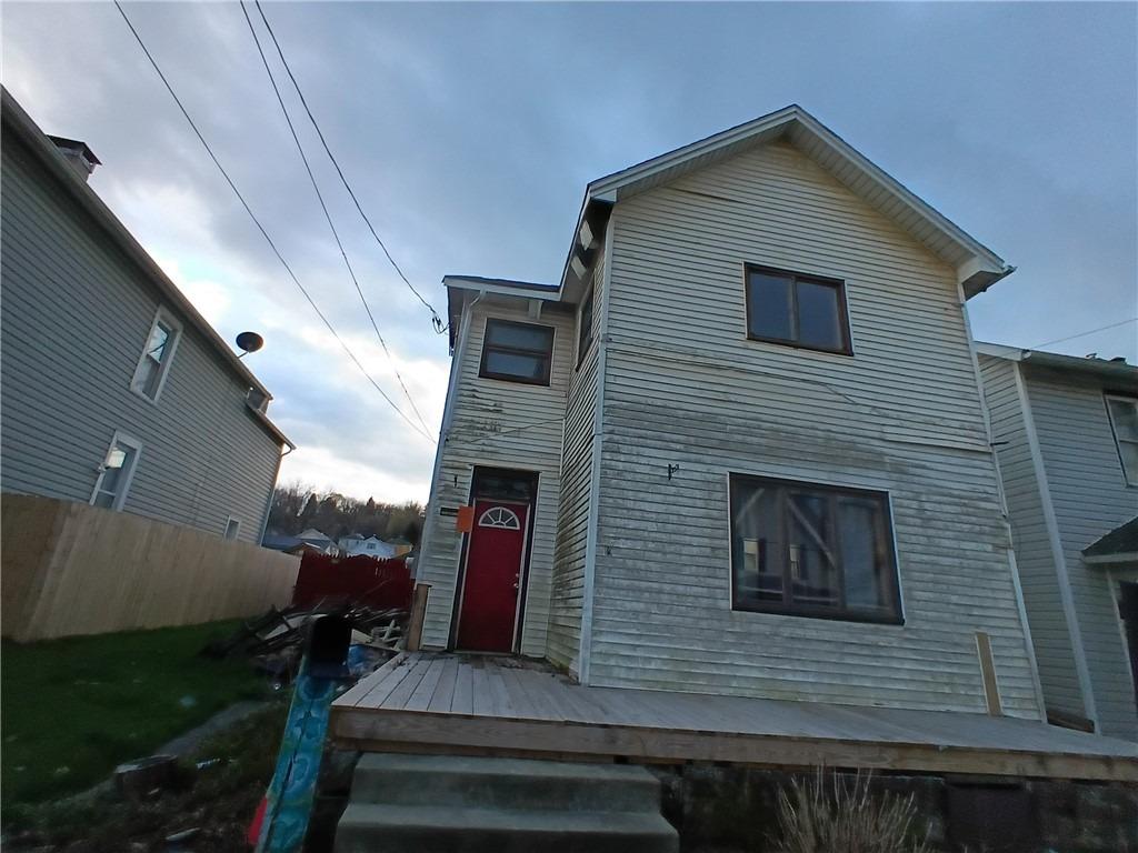 W Terrace Ave, New Castle, PA 16102