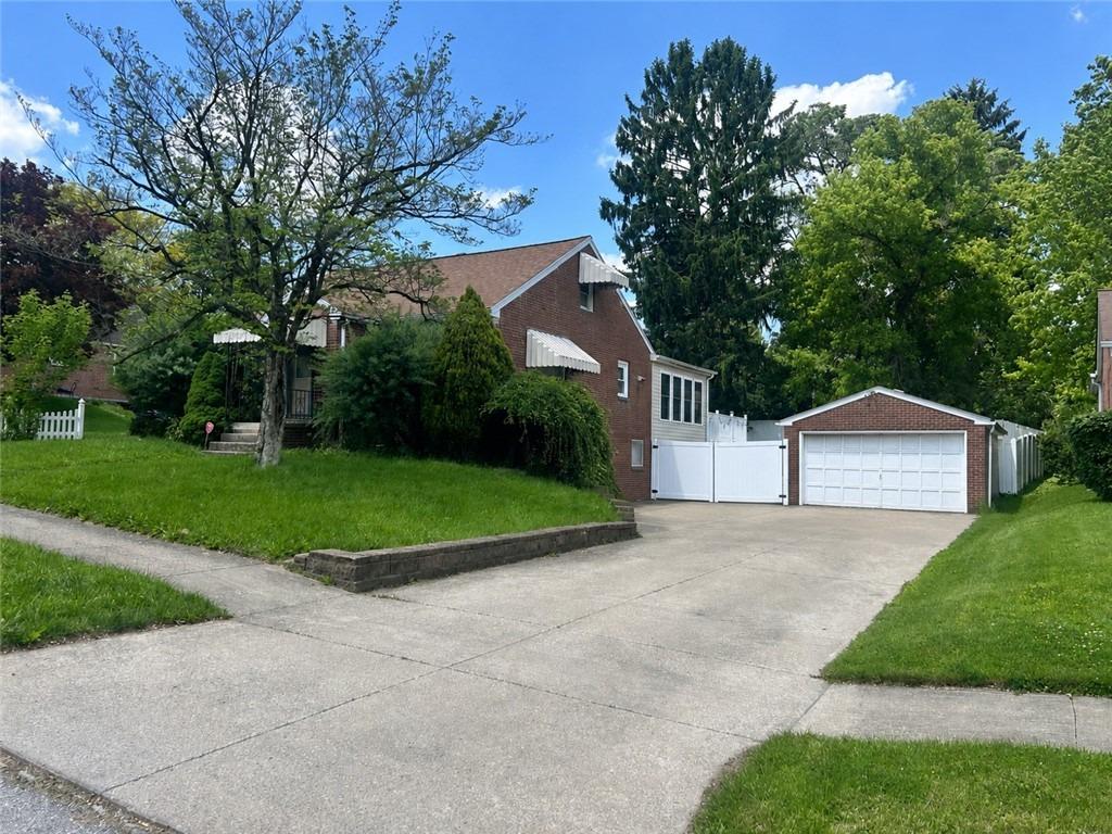 E Garfield Ave, New Castle, PA 16105
