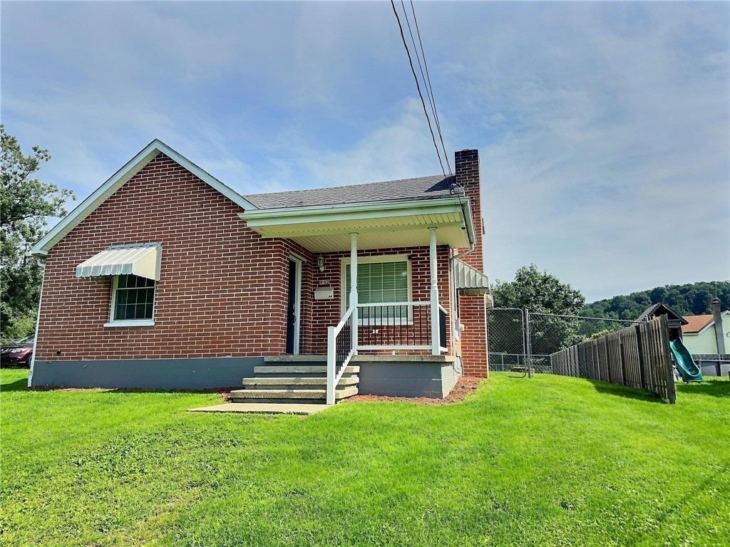 N Main St, Fairchance, PA 15436