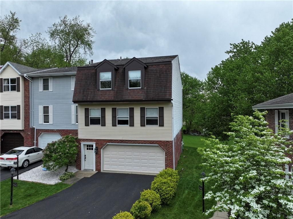 Quail Run Cir, Bethel Park, PA 15102