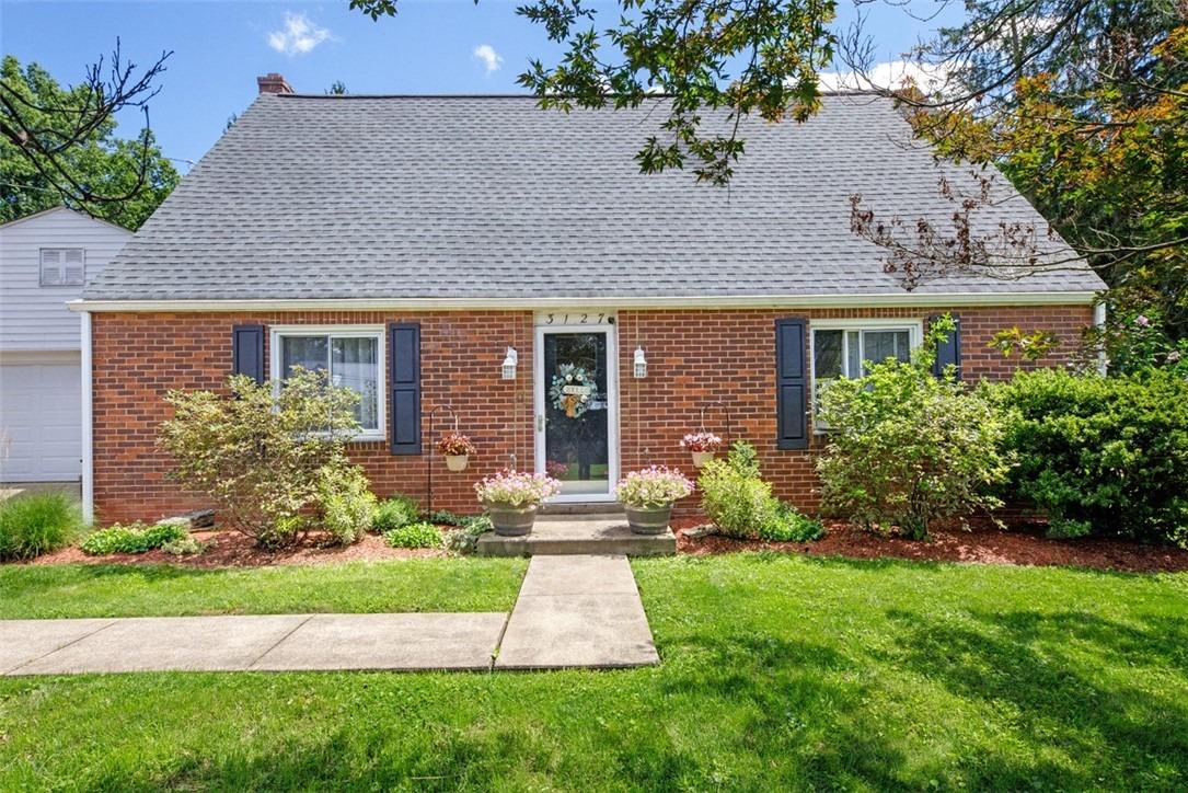 Chestnut St, Murrysville, PA 15668