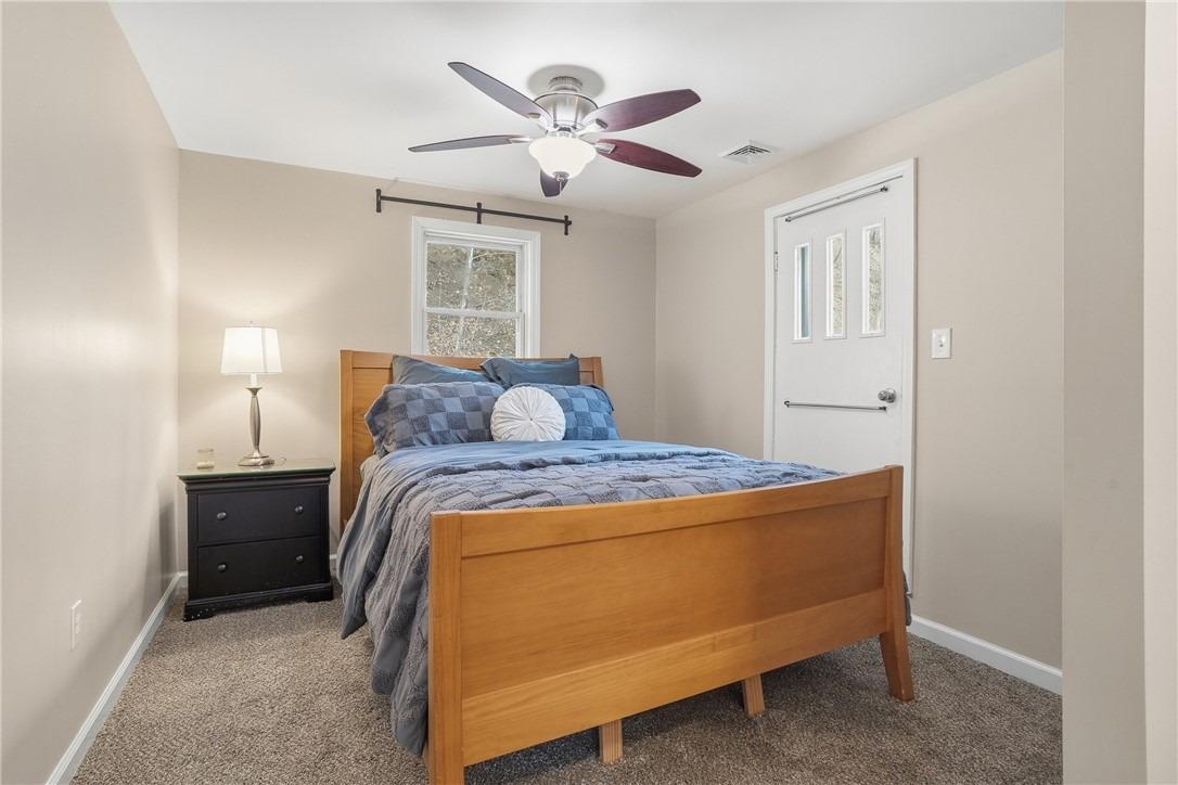 Twin Lakes Dr, Zelienople, PA 16063