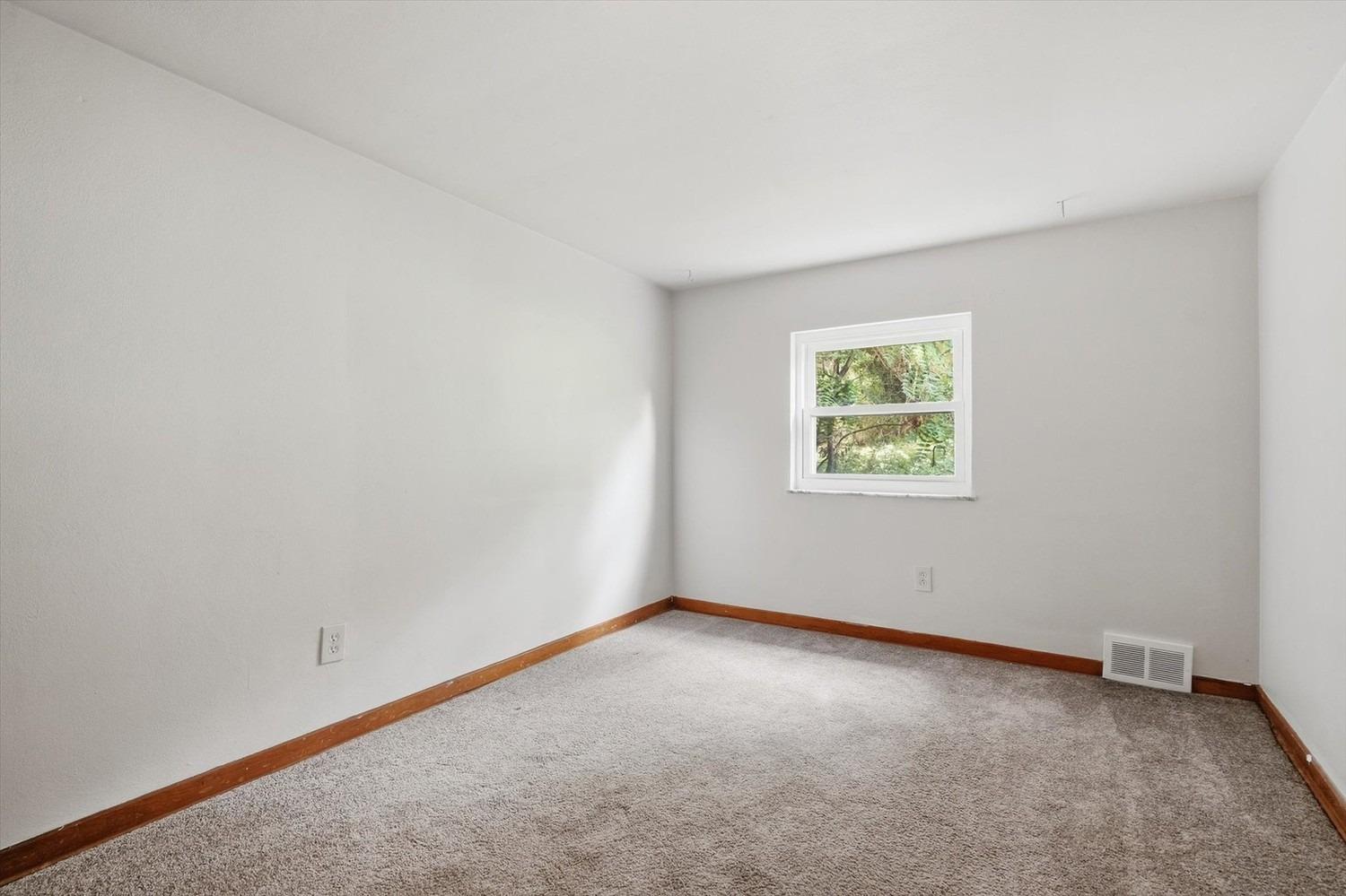 Cascade Rd, Pittsburgh, PA 15221