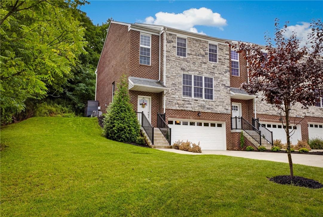 Old Greentree Rd, Carnegie, PA 15106