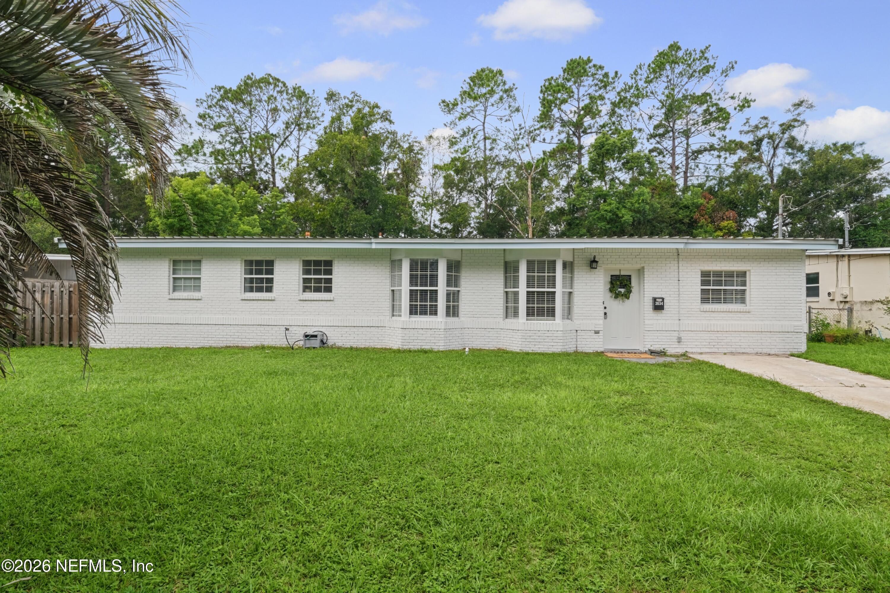 Monteau Dr, Jacksonville, FL 32210