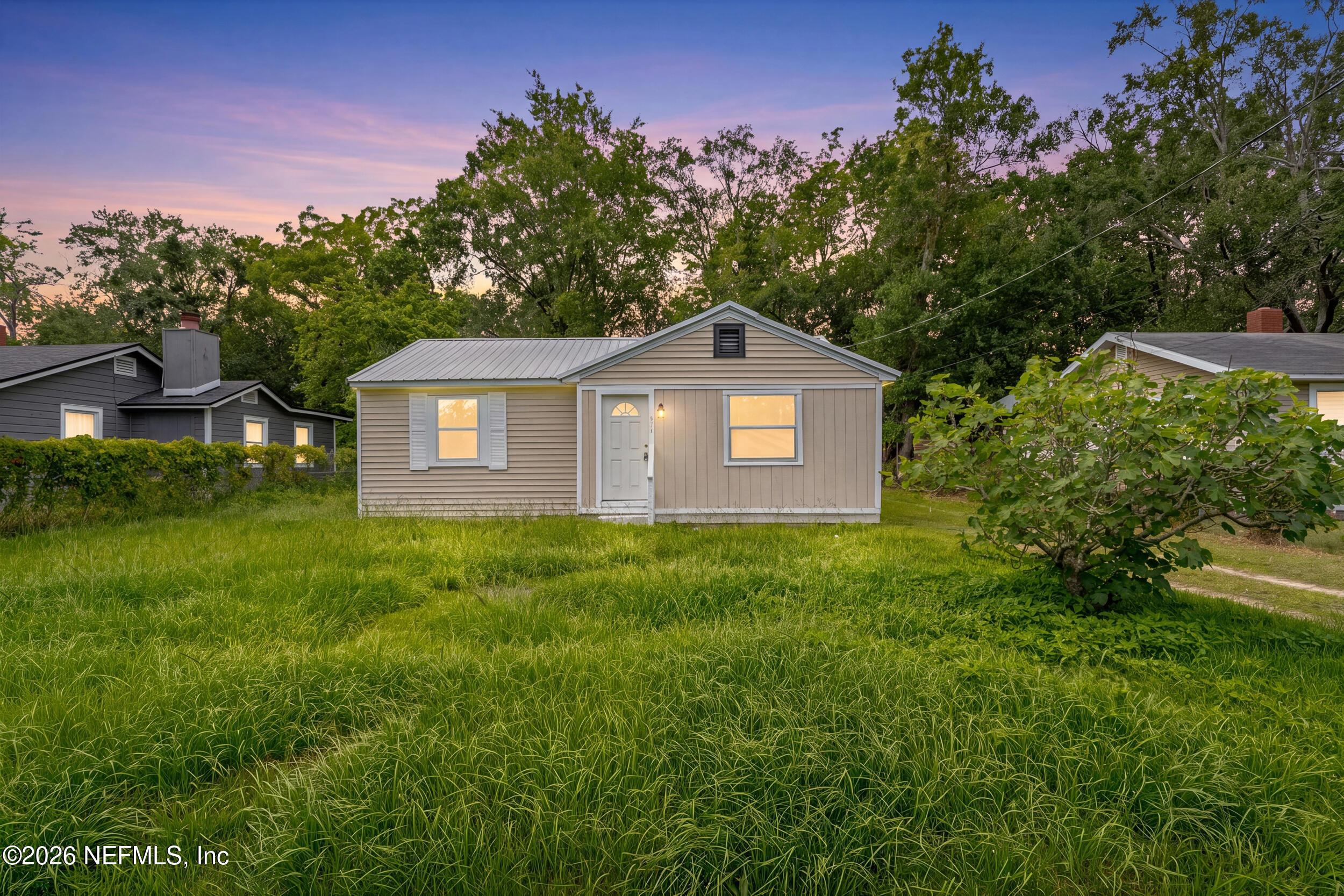 Sunnybrook Ave N, Jacksonville, FL 32254