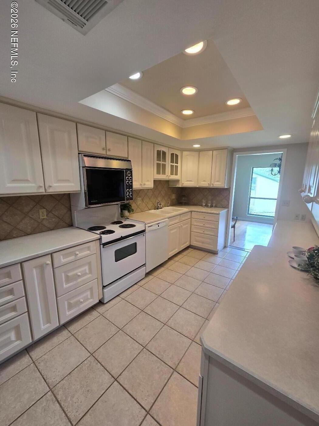 Leisure Ln N, Jacksonville, FL 32256