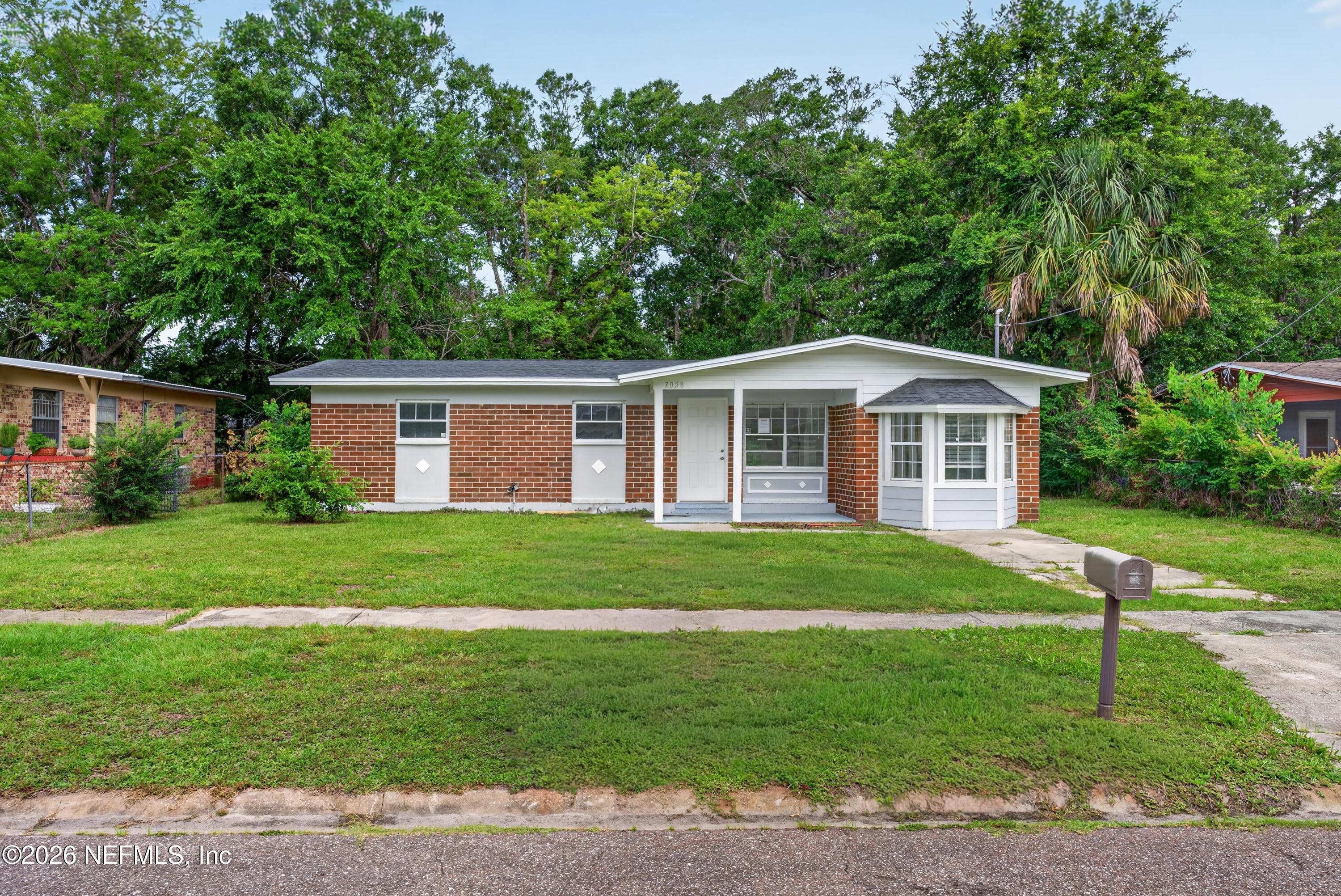 Lincoln Cir W, Jacksonville, FL 32209