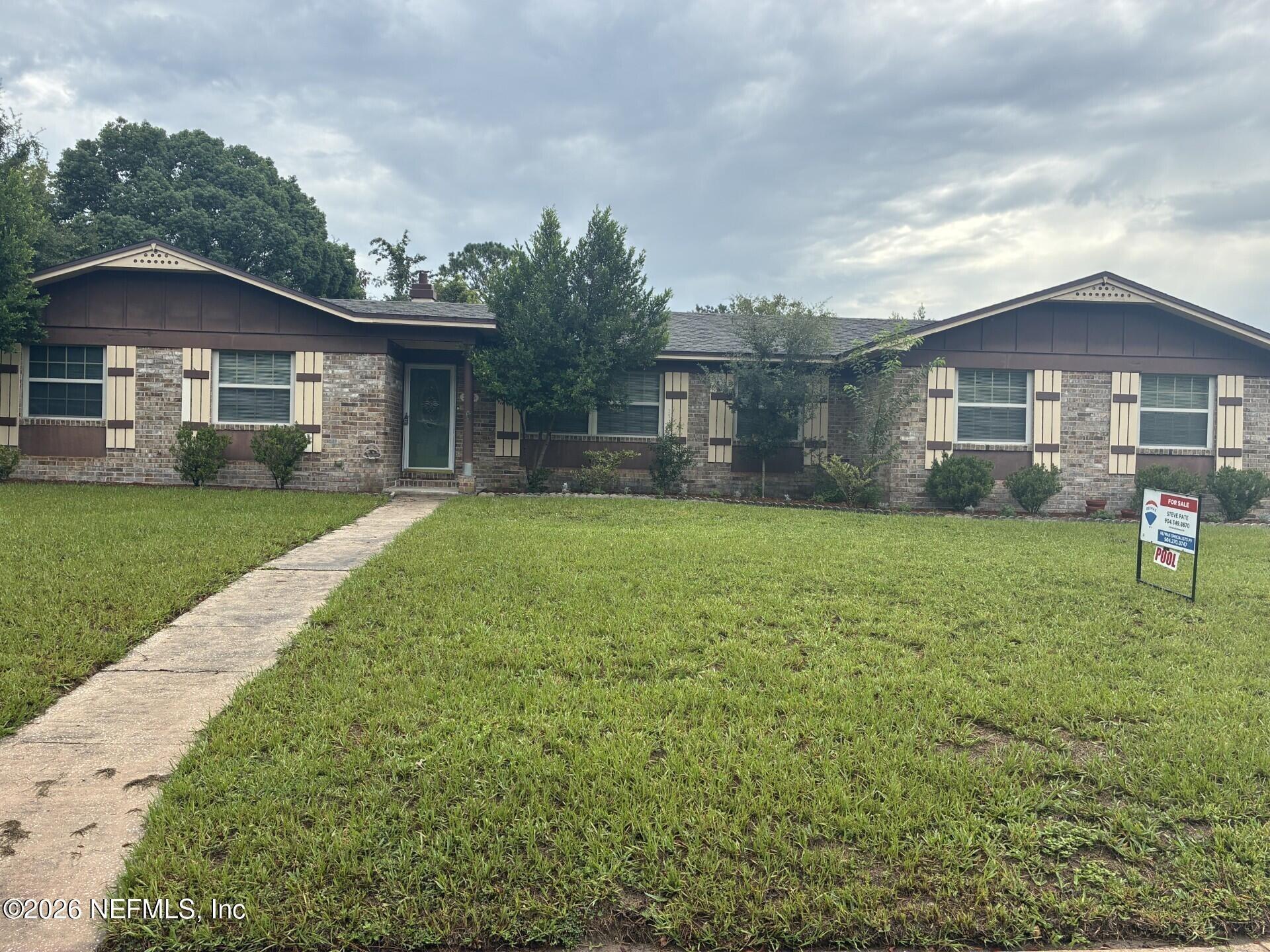 Aquarius Rd, Orange Park, FL 32073