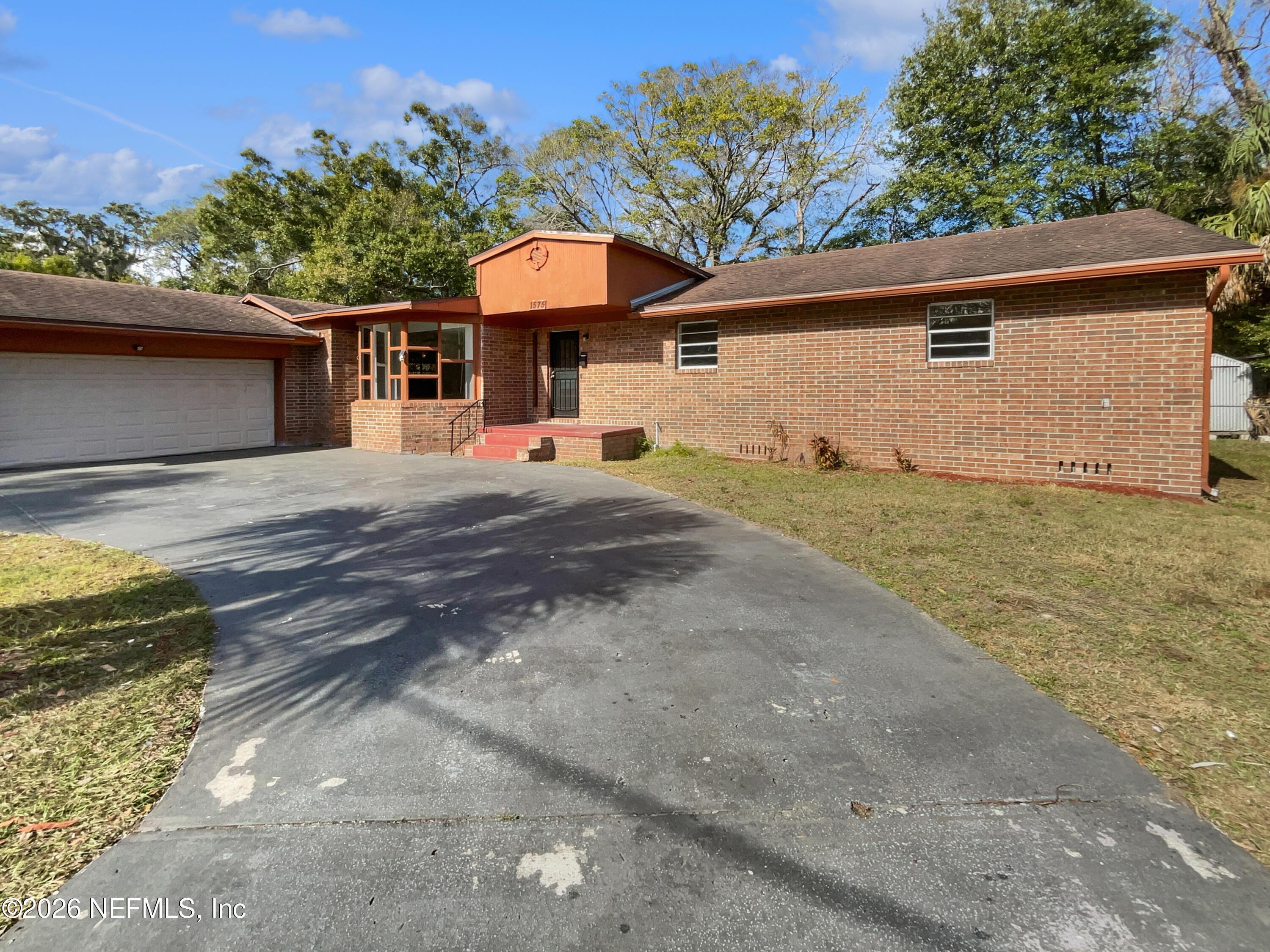 W 33rd St, Jacksonville, FL 32209