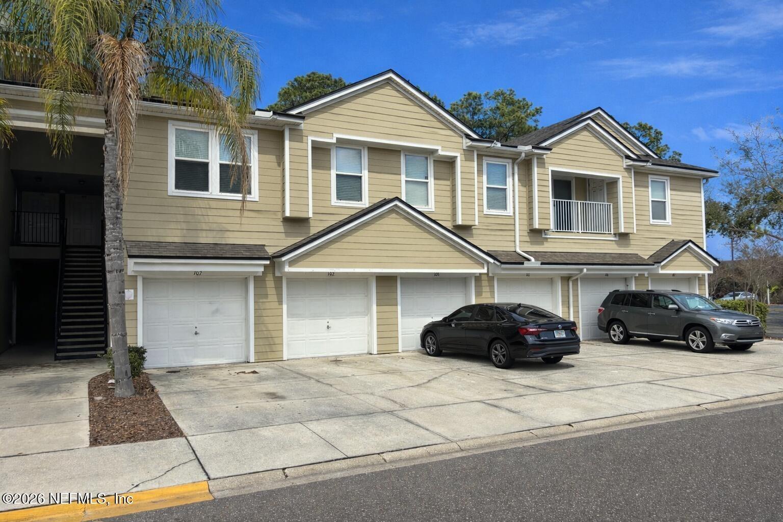 Deer Lodge Cir, Jacksonville, FL 32256