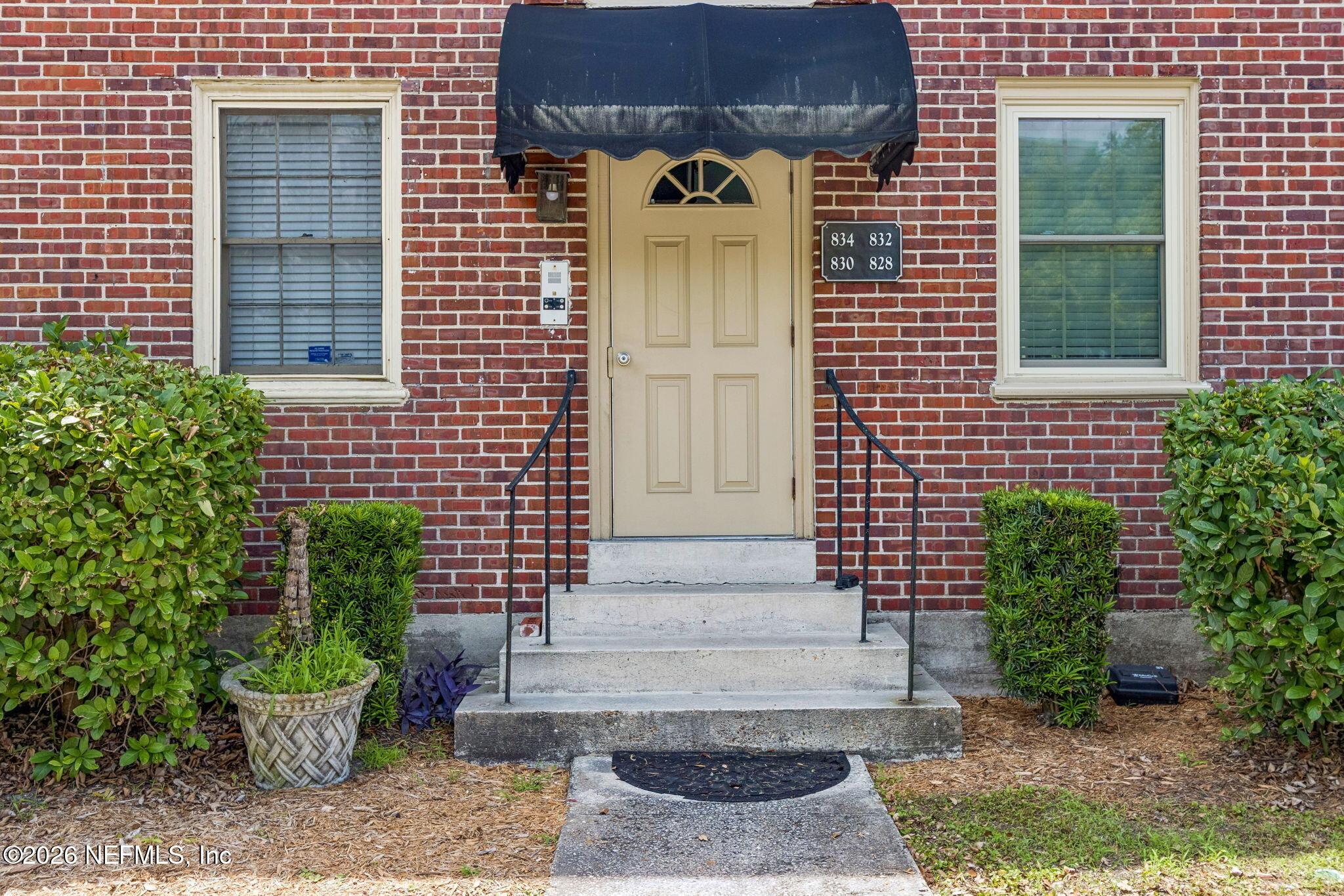 Cedar St, Jacksonville, FL 32207