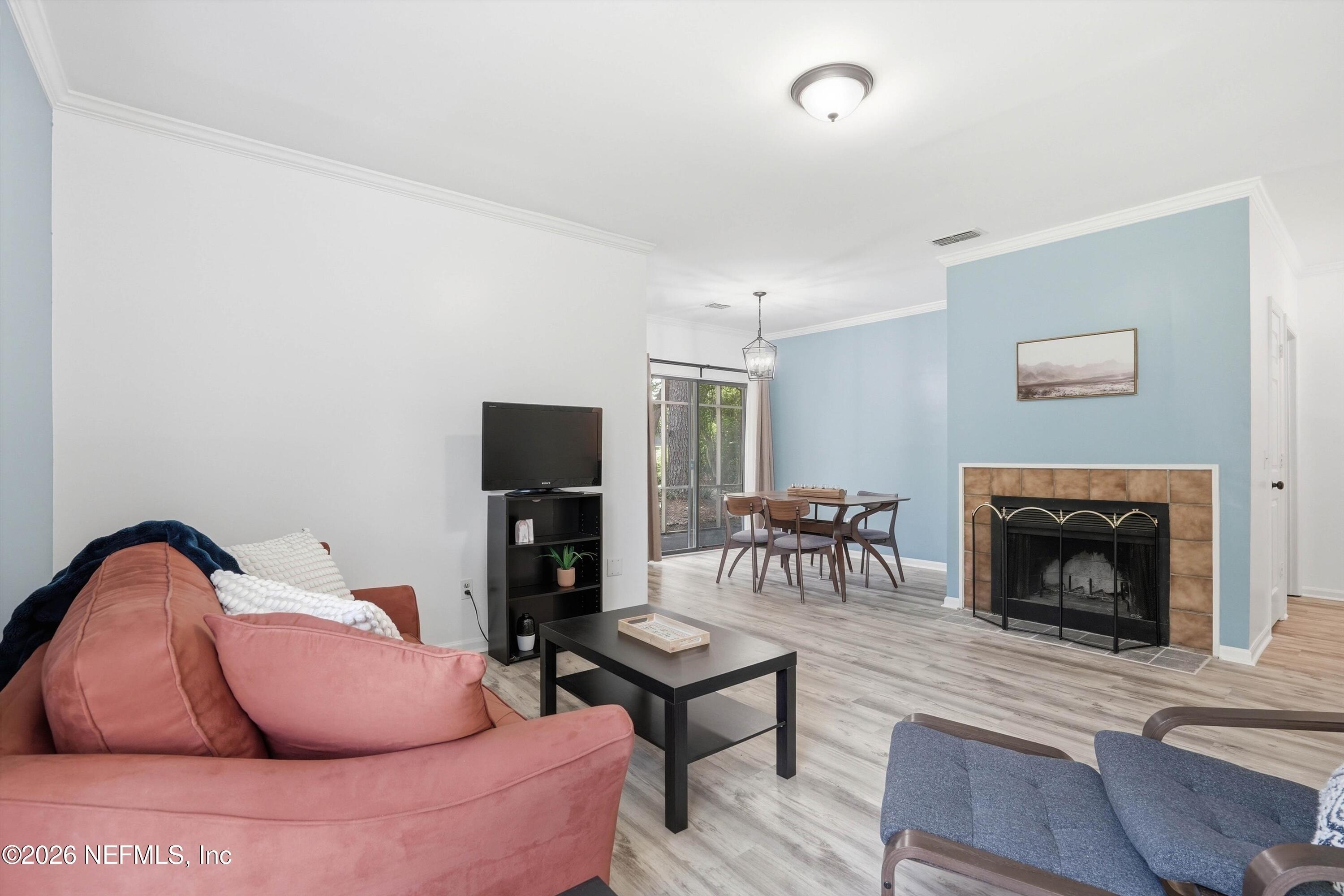 Wood Hill Pl, Jacksonville, FL 32256