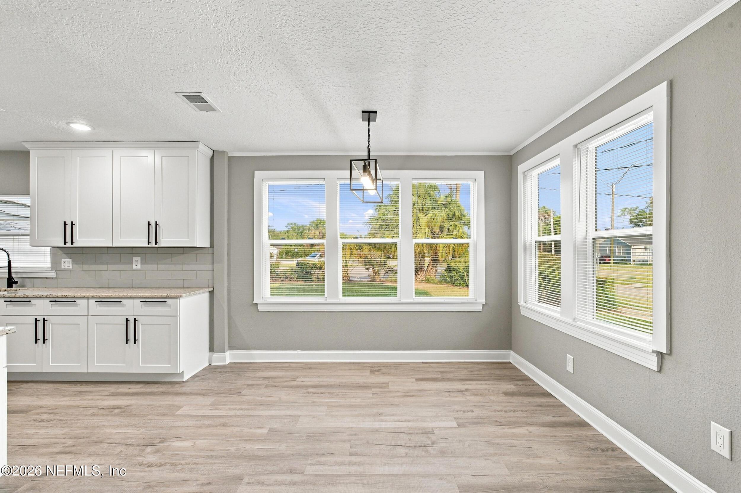 Chestnut Dr, Jacksonville, FL 32208