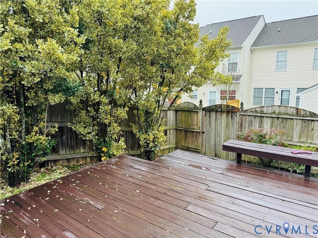 Goyne Ter, Chester, VA 23831