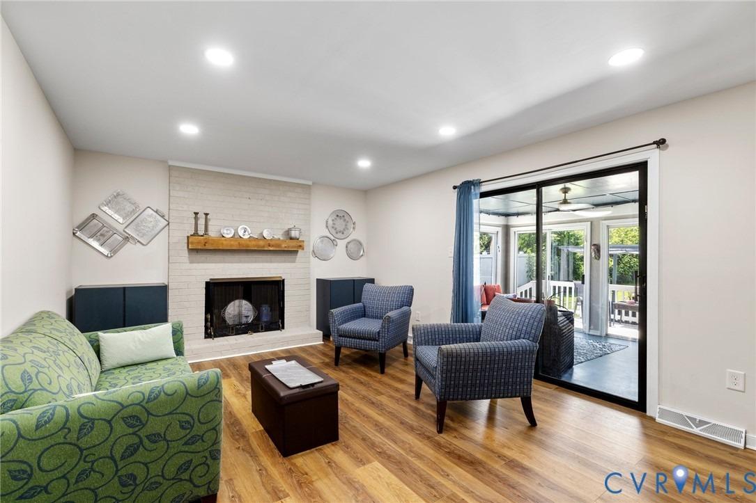 Monument Ave, Richmond, VA 23226
