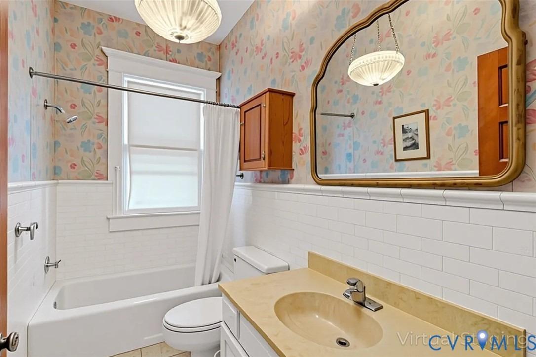 Fleeton Point Cir, Reedville, VA 22539