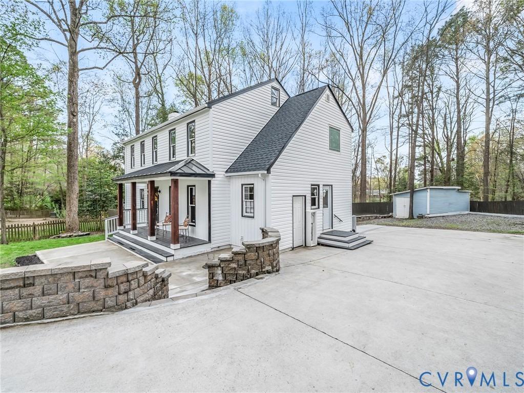 Castle Glen Ct, North Chesterfield, VA 23236