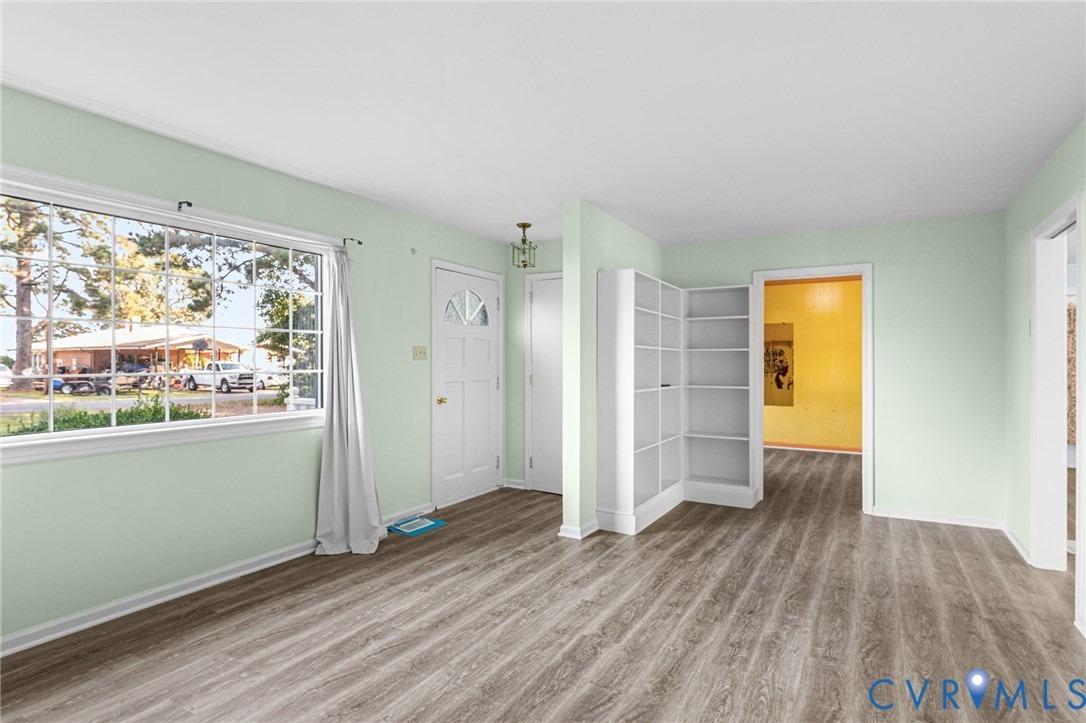 E Gwynnfield Rd, Tappahannock, VA 22560