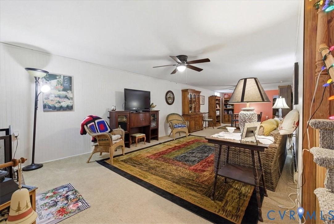 W Broadway, Hopewell, VA 23860