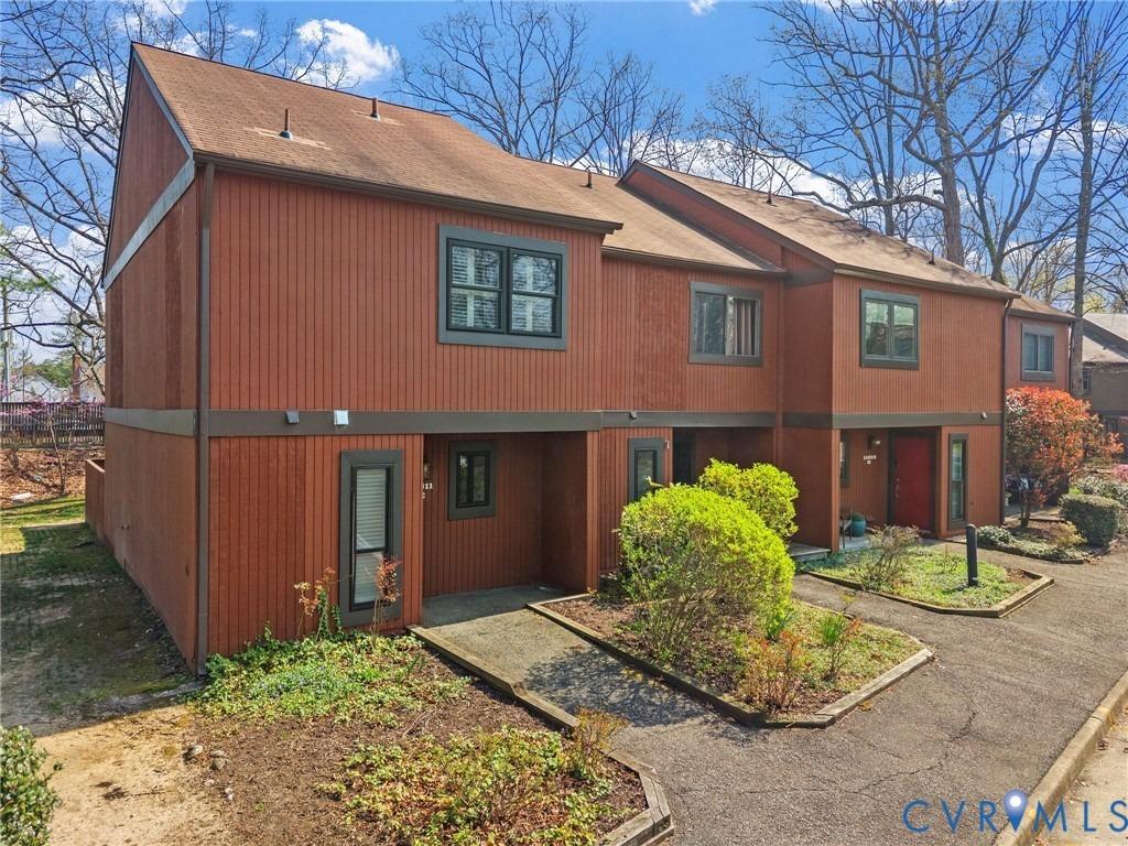 E Briar Patch Dr, Midlothian, VA 23113
