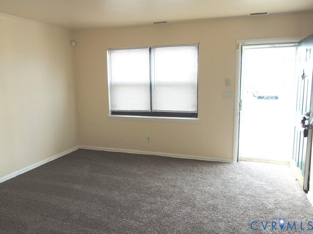 Jarratt Ct, Petersburg, VA 23803