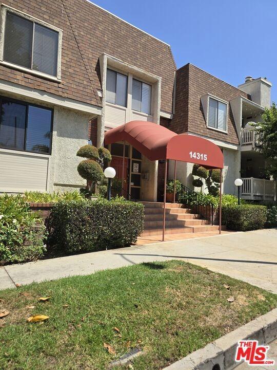 Riverside Dr, Sherman Oaks, CA 91423