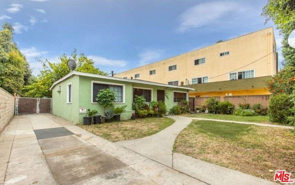 Tyrone Ave, Van Nuys, CA 91405
