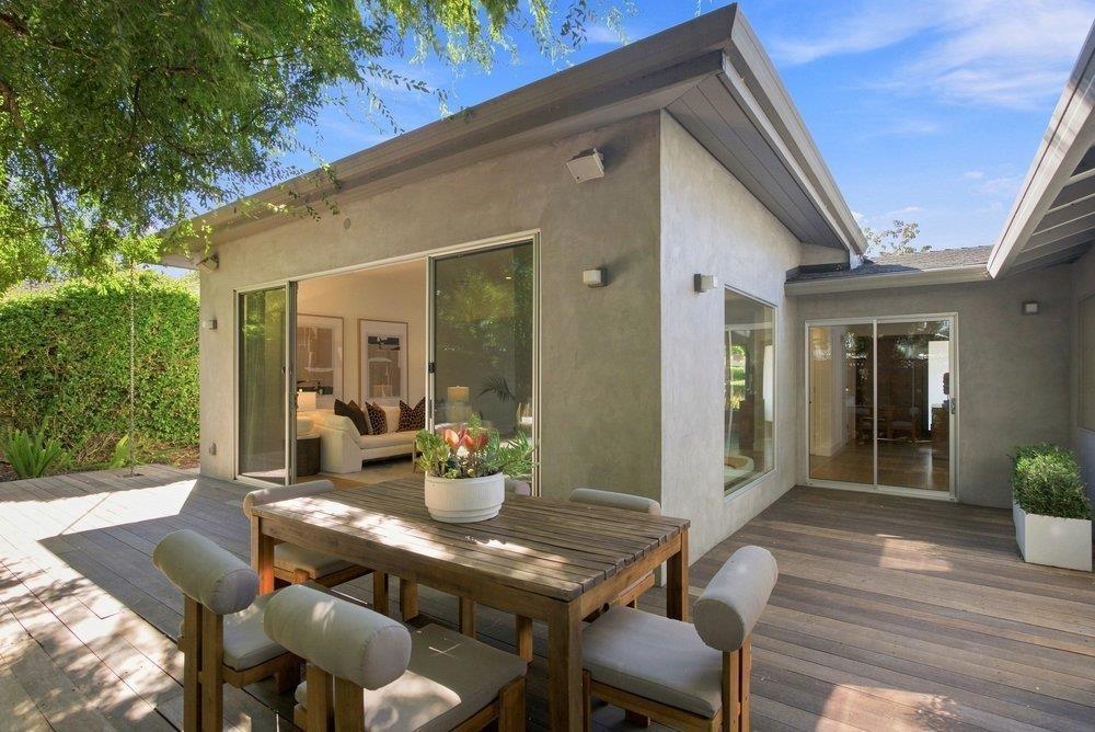 Saxon Way, Menlo Park, CA 94025